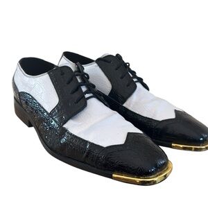 Hugo Vitelli Men’s black white Oxford, wing tips, spectator shoes, gold tip 10.5